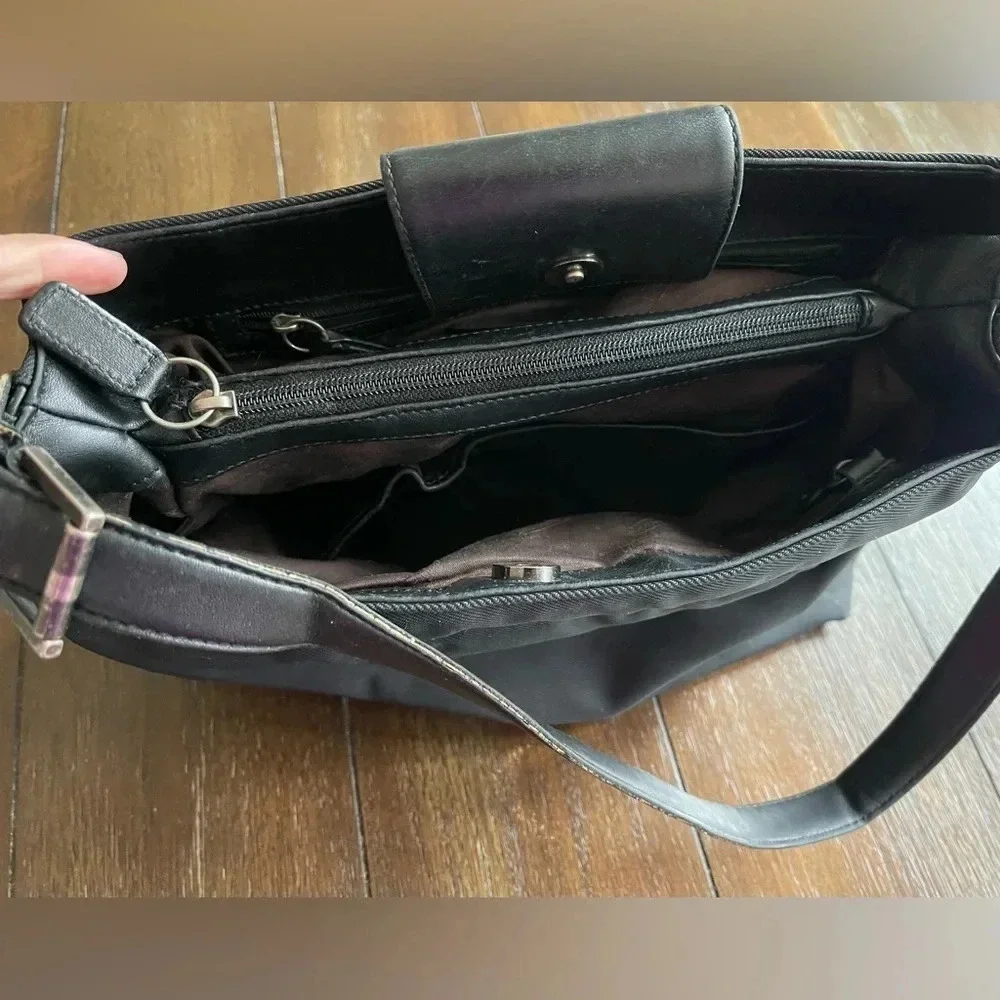 Vintage Coach shoulder bag